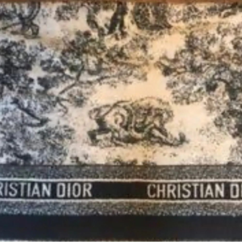 Authentic DIOR CASHMERE SHAWL - Picture 6 of 7